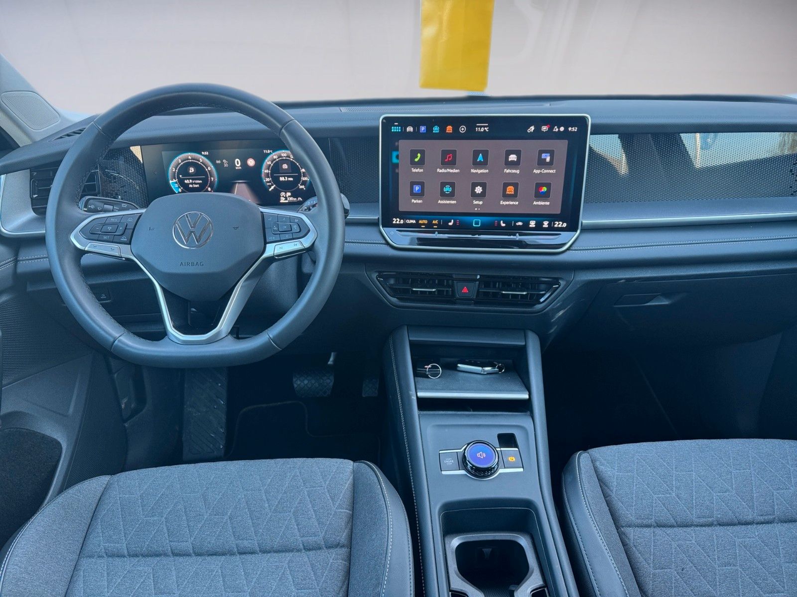 Fahrzeugabbildung Volkswagen Tayron Life 1.5 TSI