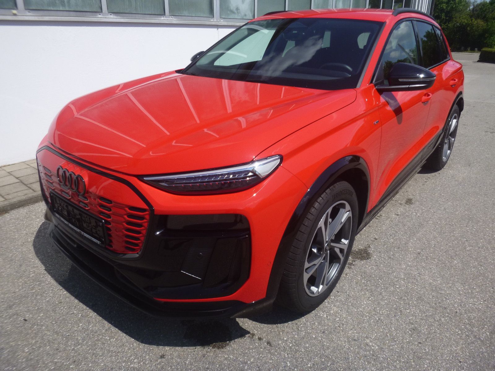 AUDI Q6 e-tron 185 kW S-Line Matrix 20" Leder Wärmepu