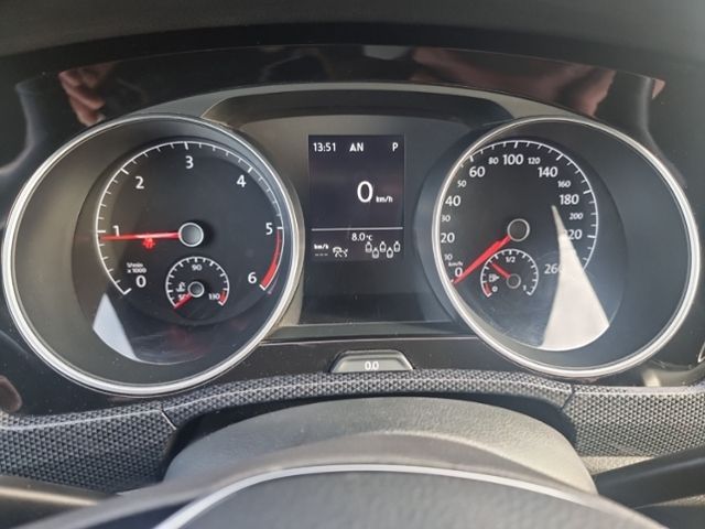 Fahrzeugabbildung Volkswagen Touran 2.0 TDI DSG UNITED 7-SITZER LED NAVI CD-P