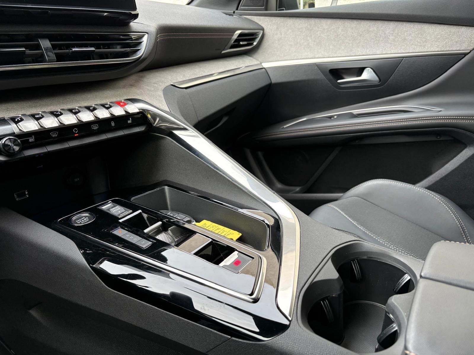 Peugeot 3008 GT -Garantie/Abstandstempomat/S-Heft-