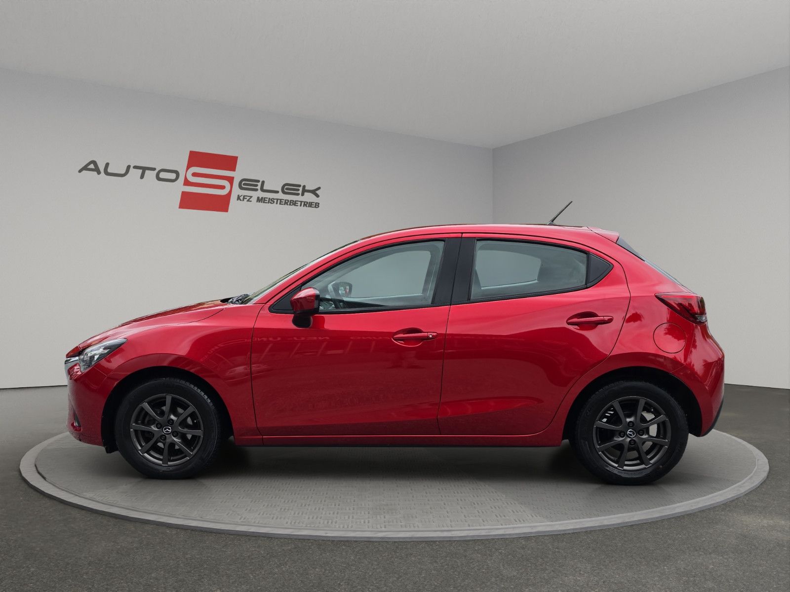 Fahrzeugabbildung Mazda 2 Lim. Center-Line AUS 1.HAND NUR 23 TSD. KM