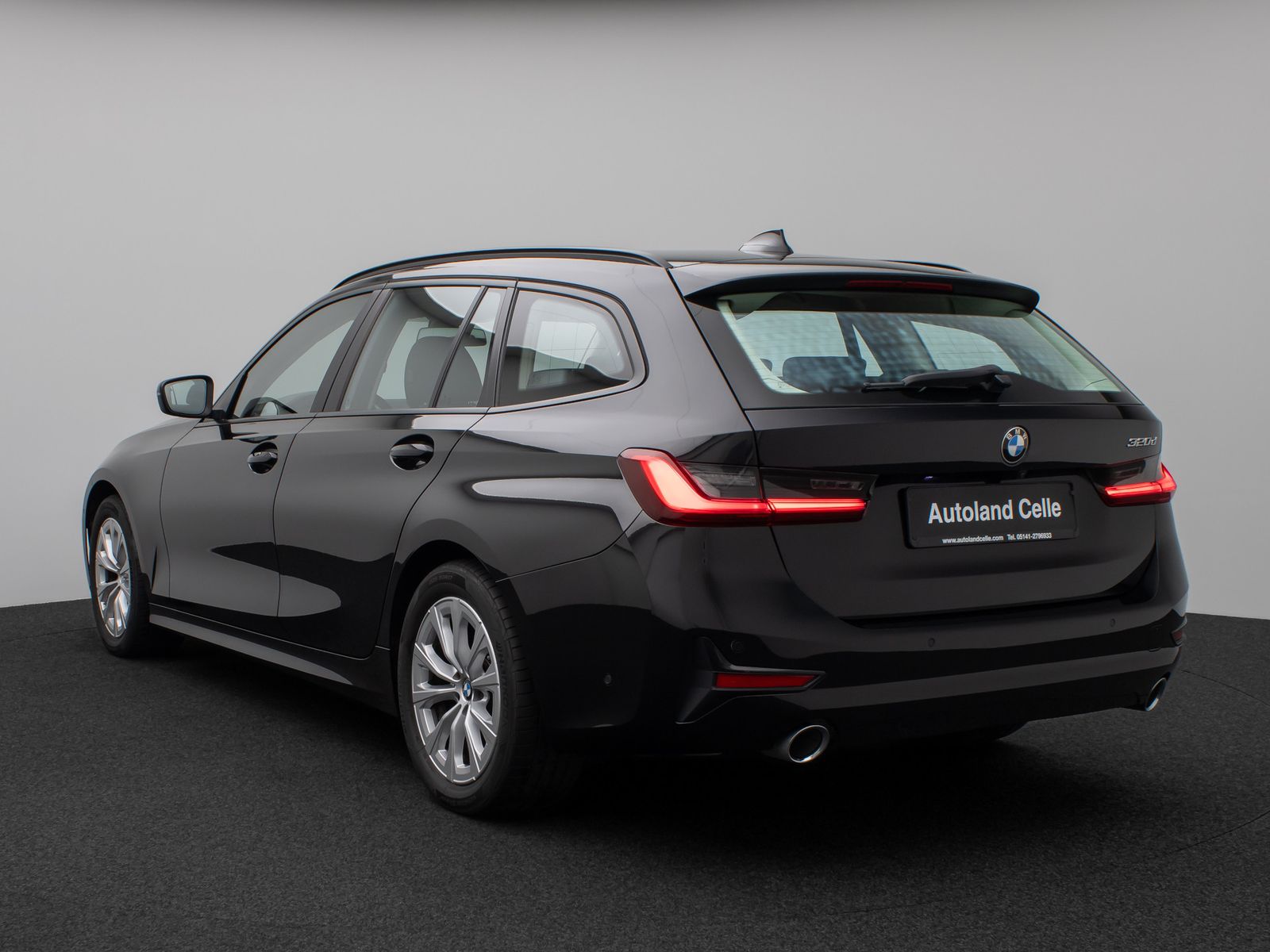 Fahrzeugabbildung BMW 320d Kamera DAB HiFi Komfort Alarm Standheizung