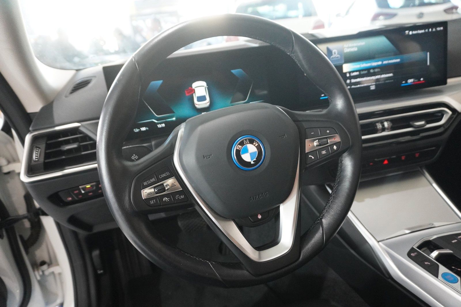 Fahrzeugabbildung BMW i4 Gran Coupe 35 eDrive 70KWH NAVI/KAMERA/SPORT