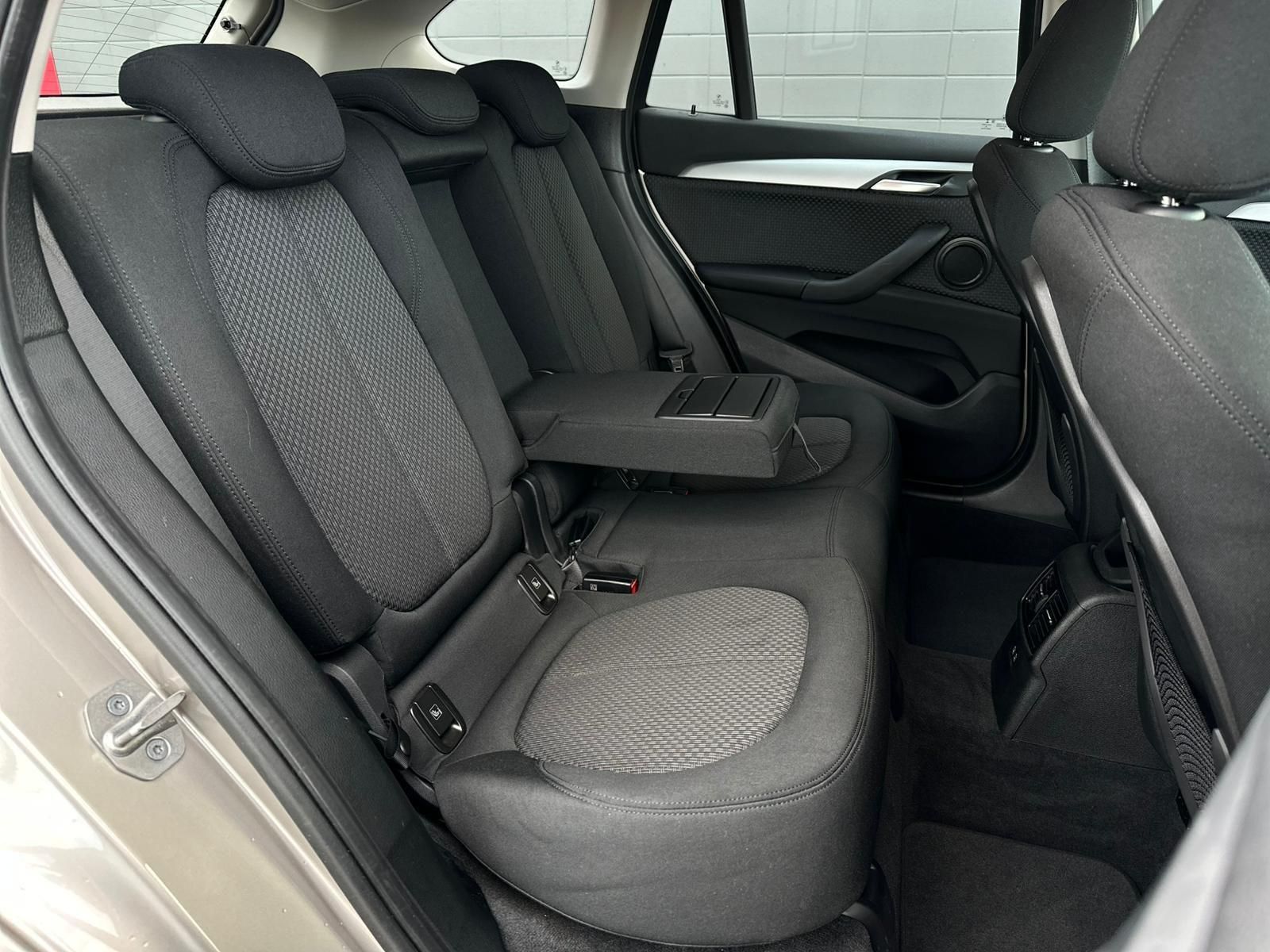 BMW X1 sDrive20i ADVANTAGE* SHZ#HUD#NAV#TEMP#KEYLESS - Image 17