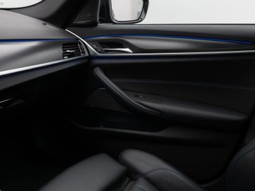 Fahrzeugabbildung BMW 540d xDr Tour M Sport Pano HUD AHK ACC 360°