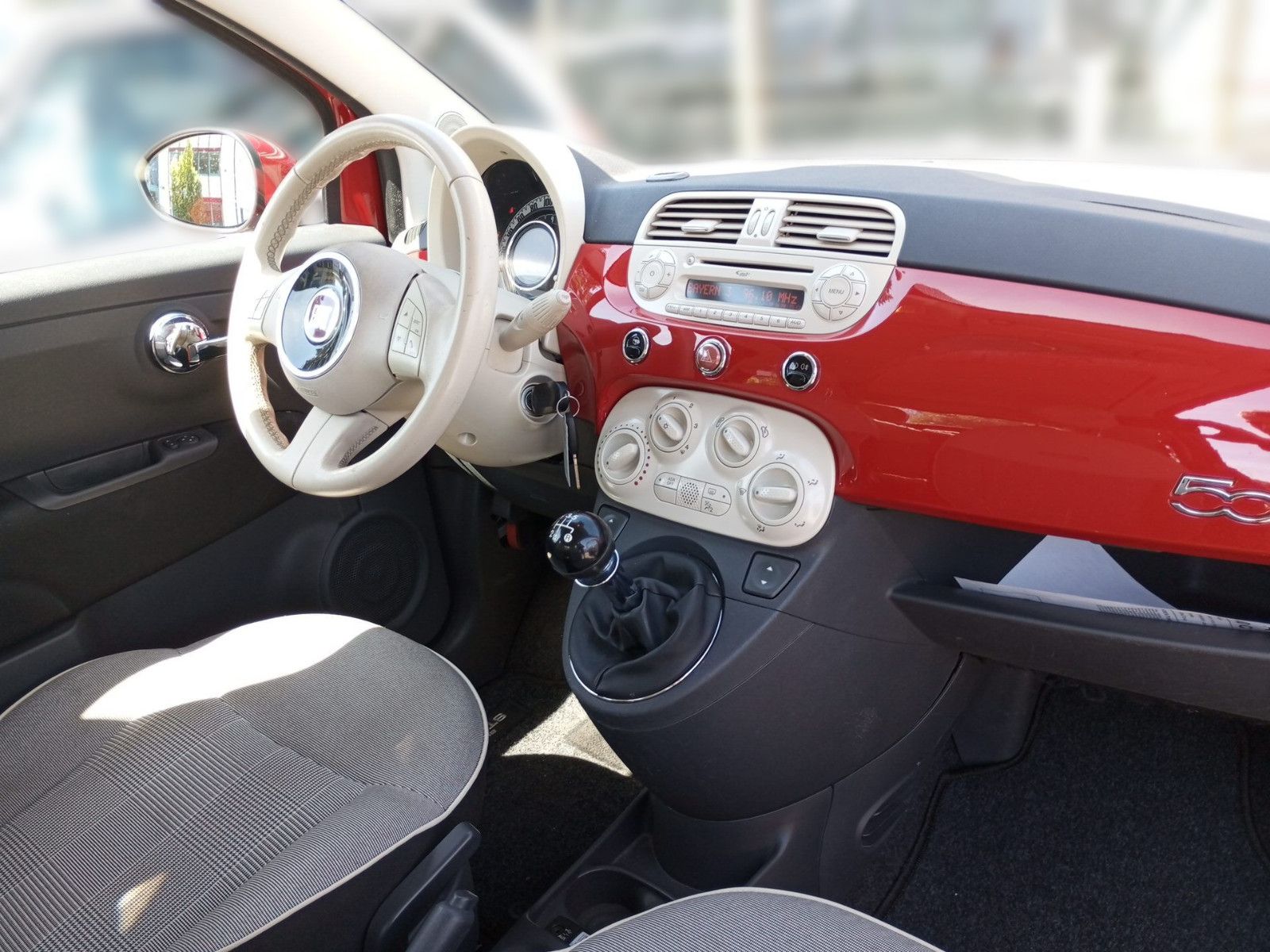 Fahrzeugabbildung Fiat 500C 1,2 Lounge Klima PDC Alu