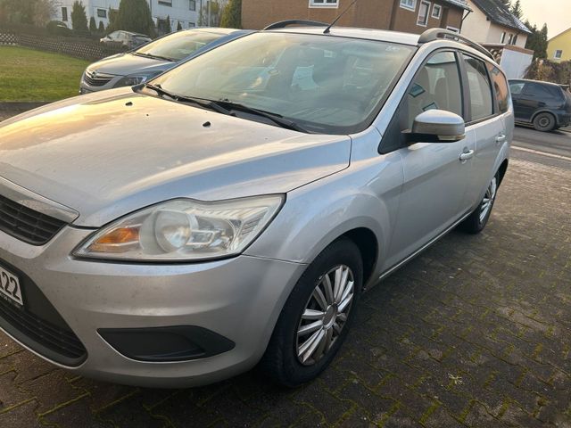 Ford Focus Turnier Facelift 1,6 TÜV 03/26