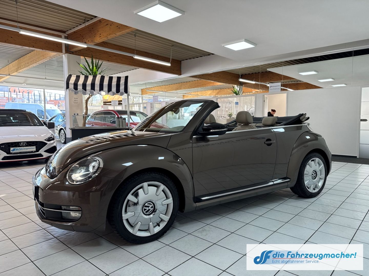 Fahrzeugabbildung Volkswagen Beetle Cabriolet Sport Navi Leder