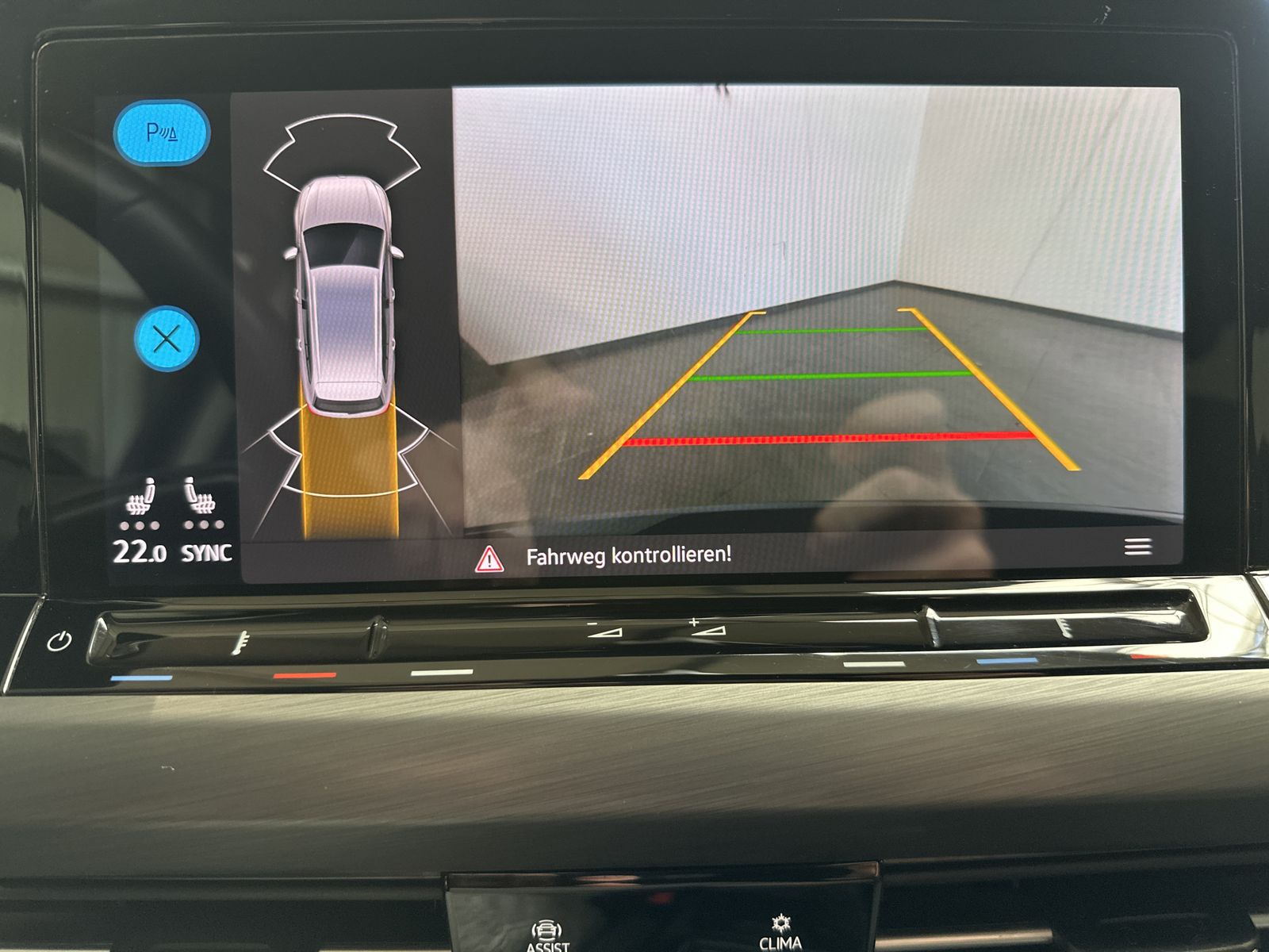 Fahrzeugabbildung Volkswagen Golf Variant 1.5 eTSI DSG Style NAV+LED+ACC+HUD