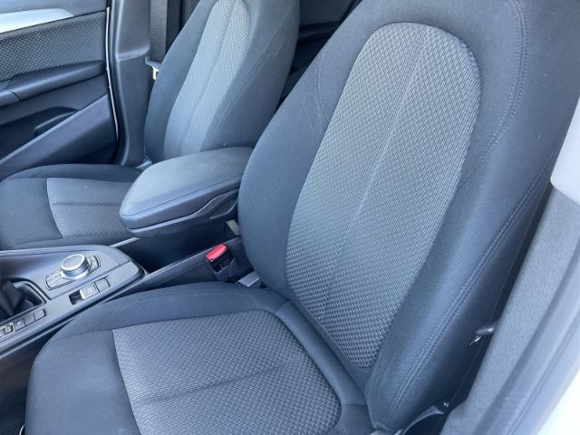 Fahrzeugabbildung BMW X1 sDrive 18i Advantage Panoramadach, Rückfahrka