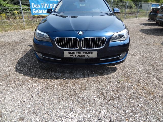 Fahrzeugabbildung BMW 530d xDrive/Pano/SoftC/Leder/Navi/Kamera/2.H/AHK