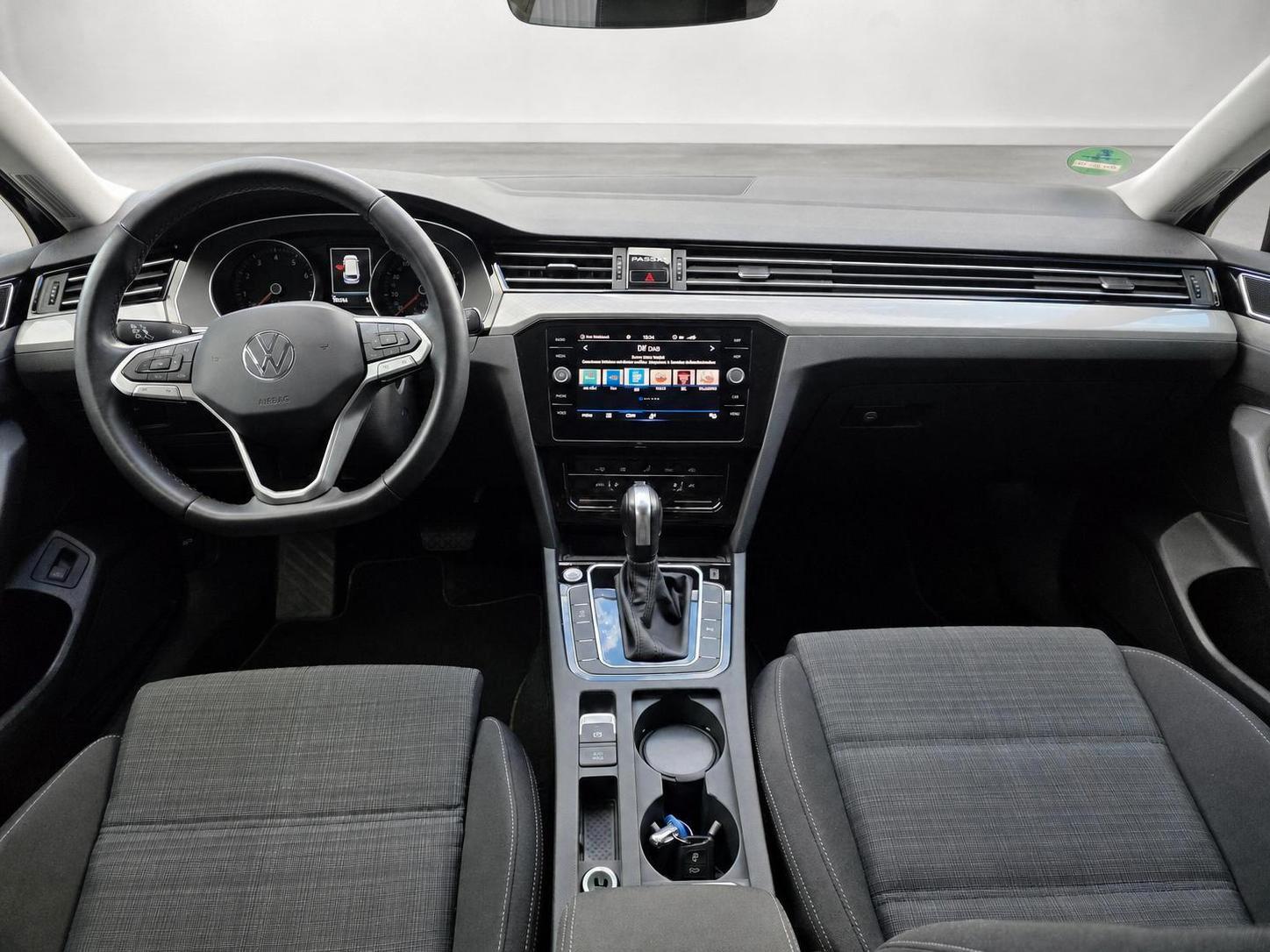 Volkswagen Passat Business, миниатюра 10
