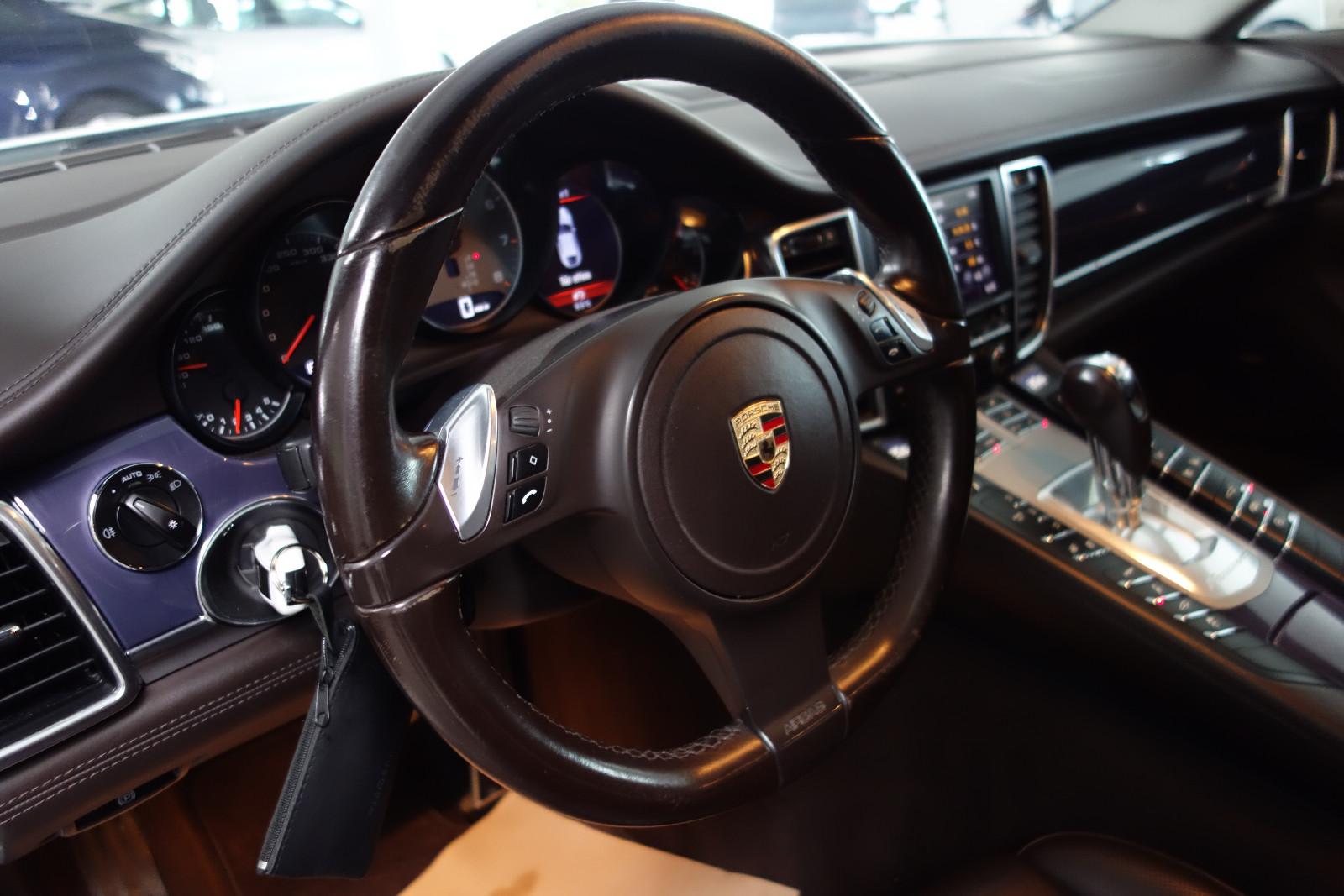 Porsche Panamera 4S 4.8 V8 400ch PDK Pack GTS Design 22" BOSE Toit ouvrant Échappement sport Caméra PASM