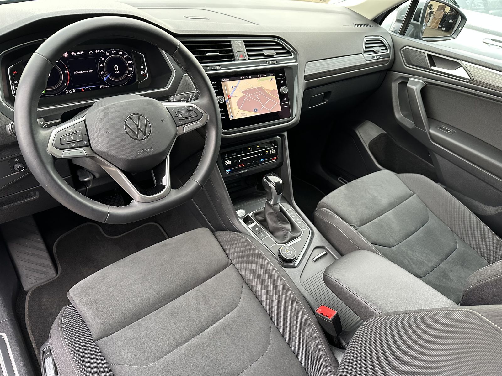 Fahrzeugabbildung Volkswagen Tiguan Allspace 4M DSG Elegance NAV+LED+HEAD-UP