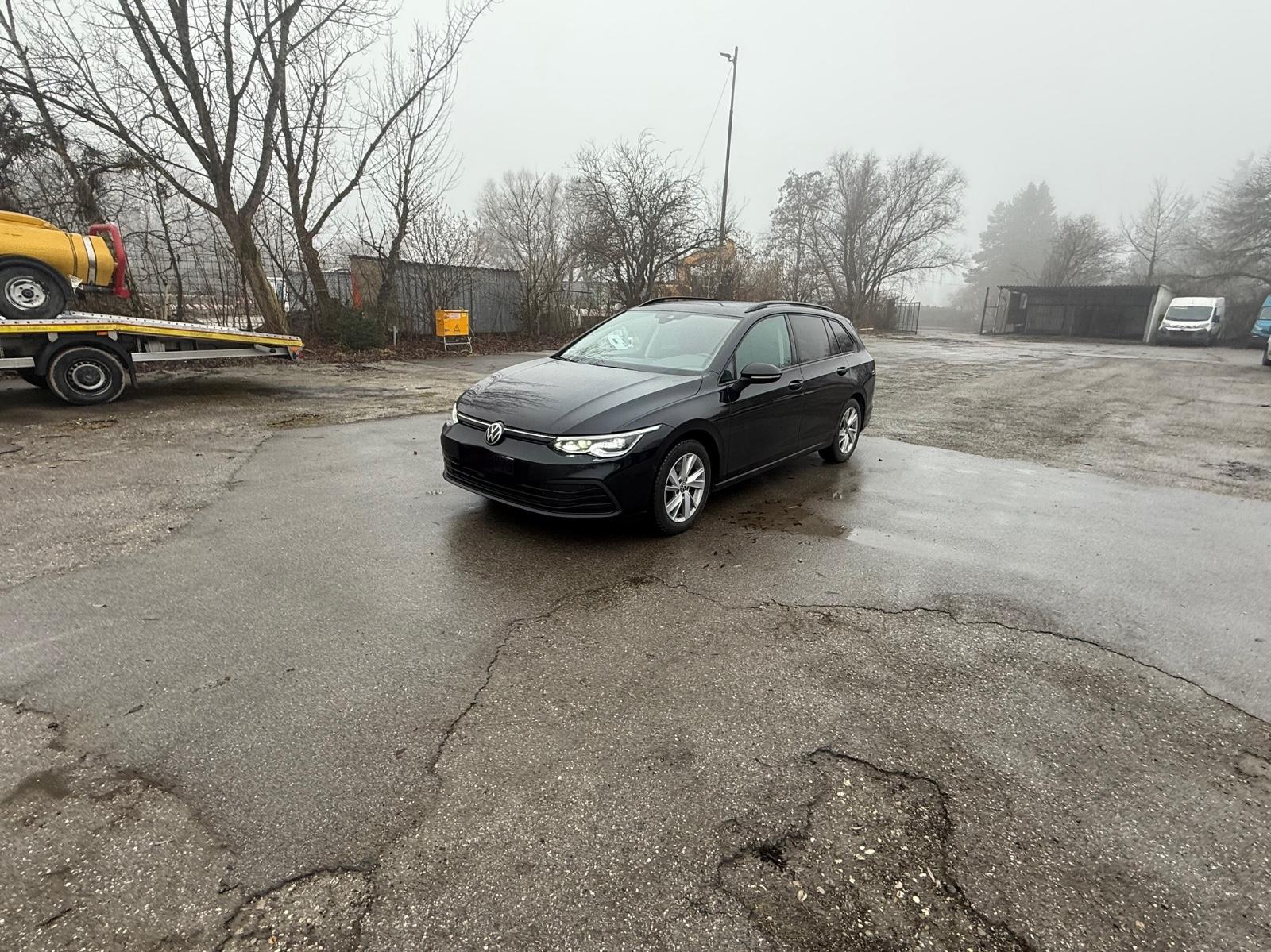 Volkswagen Golf VIII Variant Life