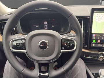 Volvo XC60 T6 Plug-In Hybrid AWD Facelift Plus Dark