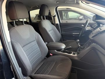 Ford Kuga - 11