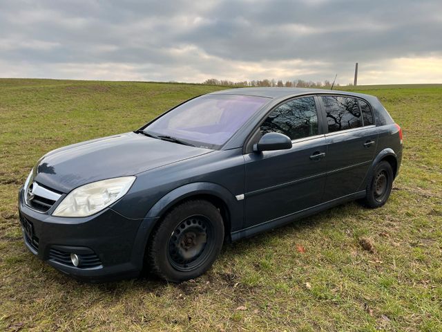 Opel Signum 1.9 CDTI 110kW -