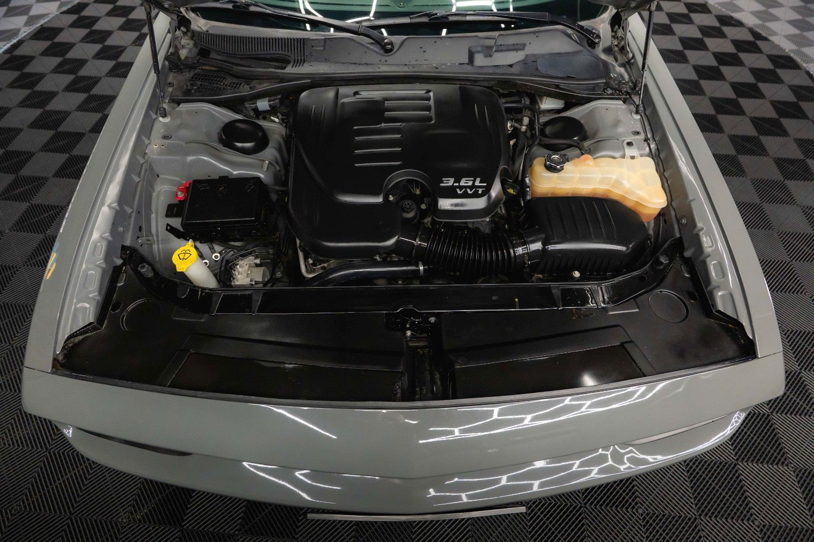 Fahrzeugabbildung Dodge Challenger 3.6 V6 GT SRT Styling *LED*1.Hand*