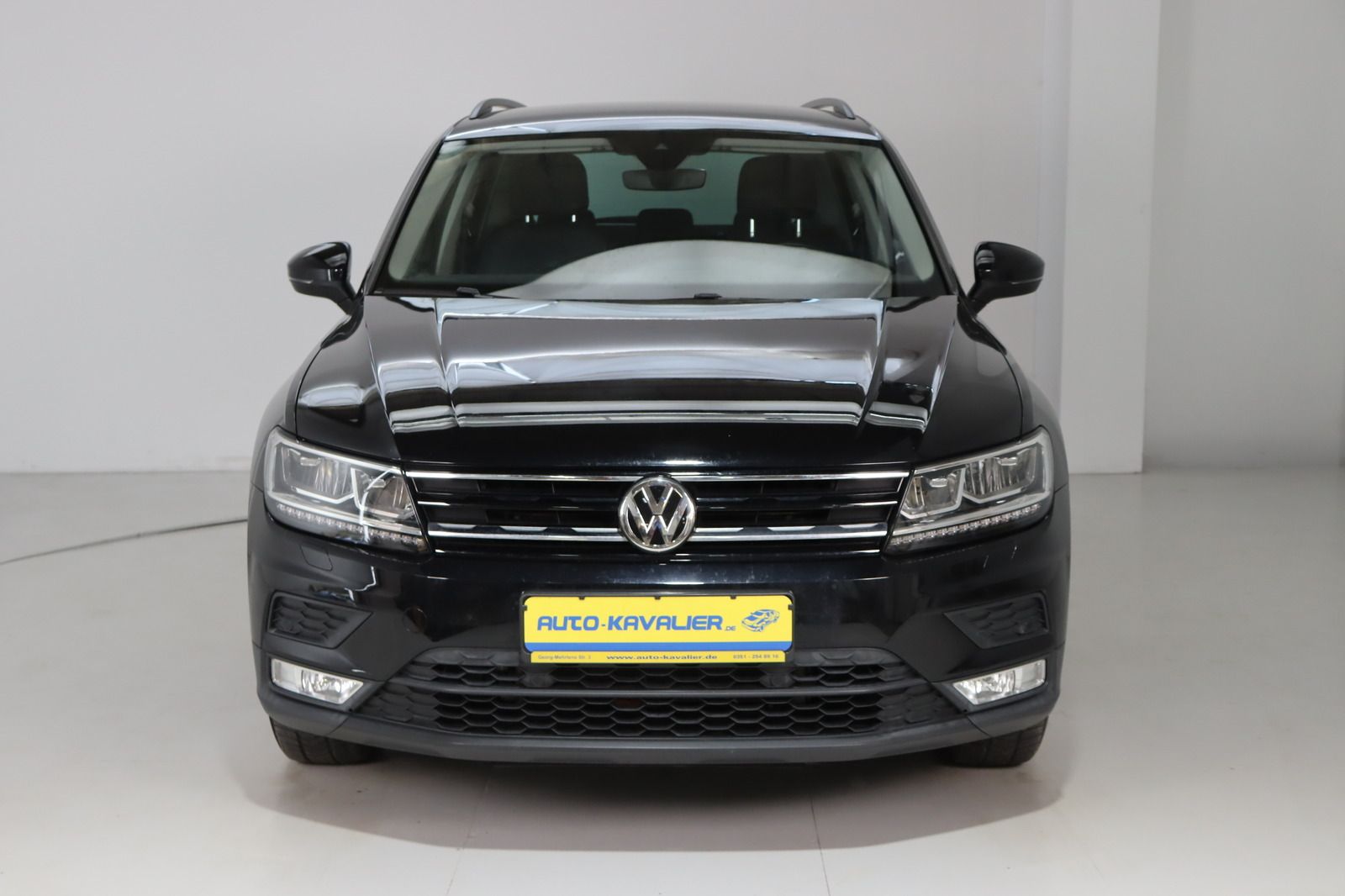 Fahrzeugabbildung Volkswagen Tiguan 4Motion 1. Hand  *Sitzhzg. * LED