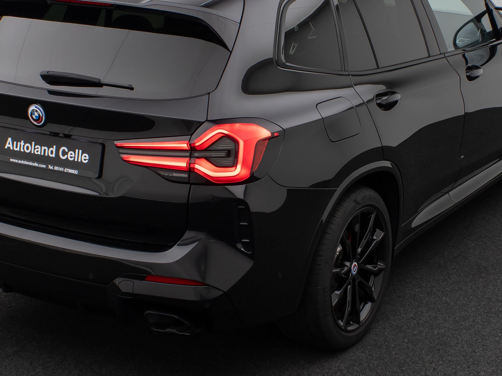 Fahrzeugabbildung BMW X3 M40i Panorama Laser 360°HUD DAB H/K 20Zoll
