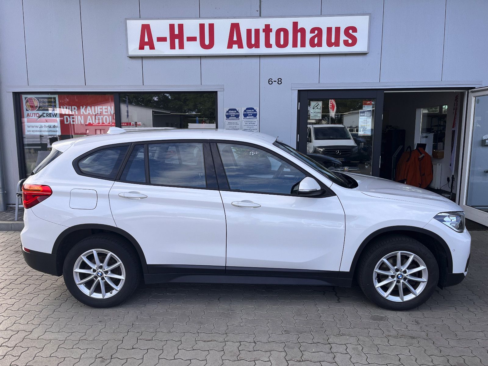 Fahrzeugabbildung BMW X1 sDrive 18 d