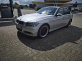 BMW e90 320i, Top Zustand 45000 Kilometer,... - BMW 320 mit Benzin-Antrieb: Limousine, 320i E90