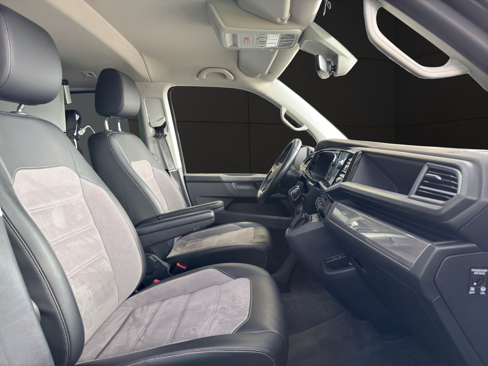 Fahrzeugabbildung Volkswagen T6.1 Multivan*Gen.6*AHK*Kamera*Zelt*Camper-Umbau