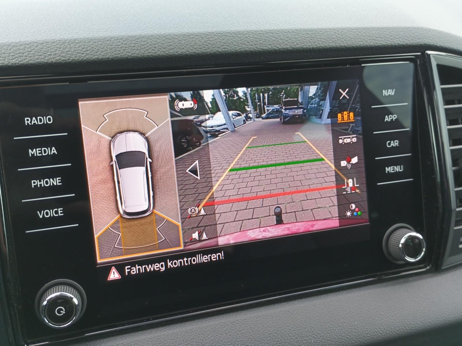 Skoda Karoq 2.0 TDI DSG 4x4 Sportline  Panodach AHK St