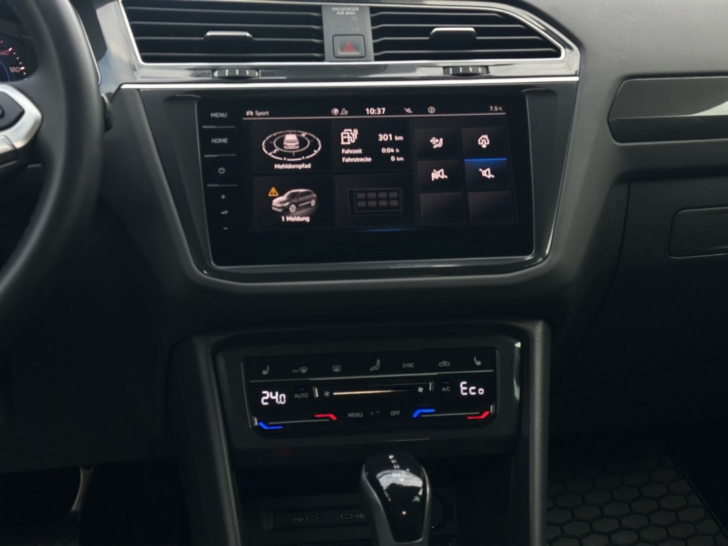 Tiguan eHybrid Elegance 1.4 TSI Hybrid 110kW AHZ