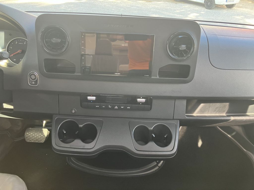 Fahrzeugabbildung Eura Mobil Profila T 696 EB YoungStar