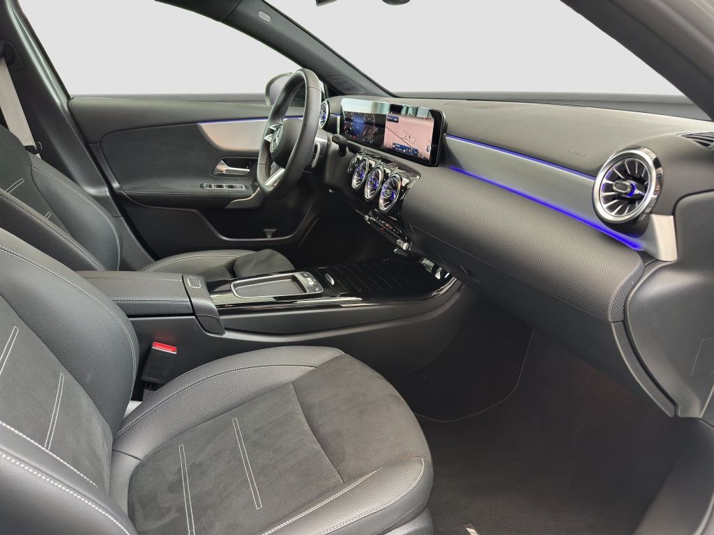Fahrzeugabbildung Mercedes-Benz A 200 AMG*NIGHT*AHK*TOTW*KAM*LENKR-HEIZUNG