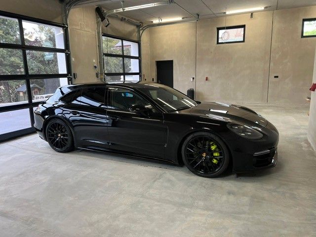 Porsche Panamera Sport Turismo 4 E-Hybrid Sport Design