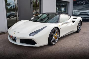 2015 Ferrari 488 GTB 照片 2