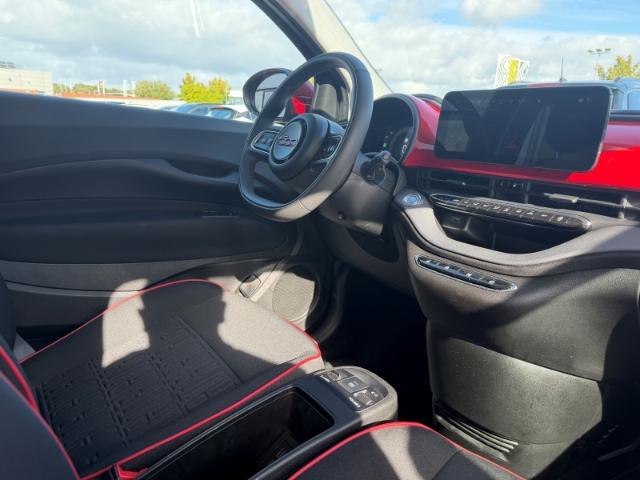 Fiat 500e Red *Apple Car Play *Tempomat