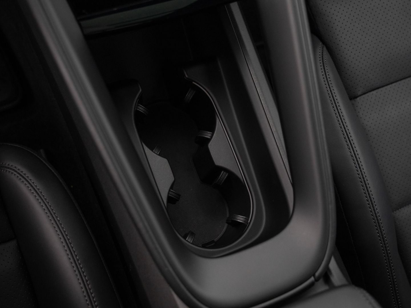 Porsche Macan Electric Turbo Burmester HeadUp InnoDrive foto 24