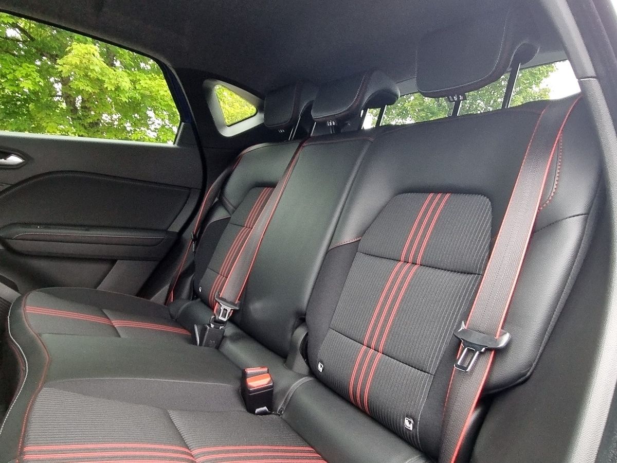 Fahrzeugabbildung Renault Captur R.S. LINE TCe 160 EDC