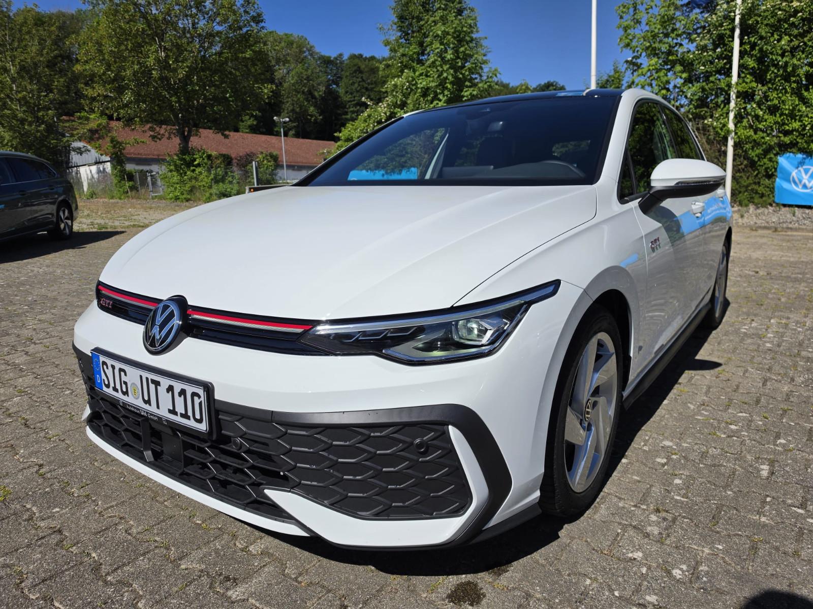 Volkswagen Golf VIII 2.0 TSI 195 kW GTI Navi Sitzheizung