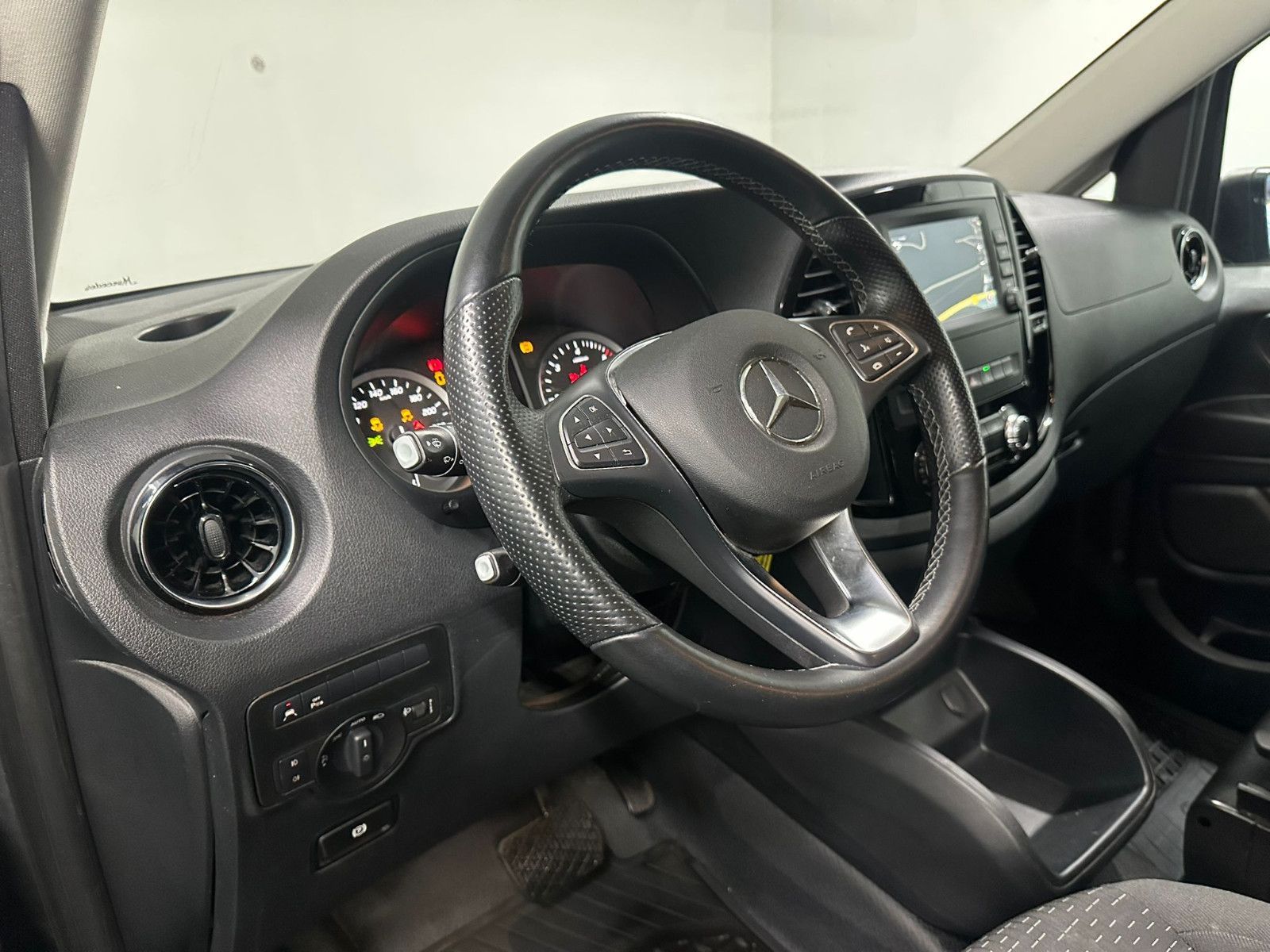 Fahrzeugabbildung Mercedes-Benz Vito  114 4MATIC Tourer Pro Lang*EDITION*AHK*