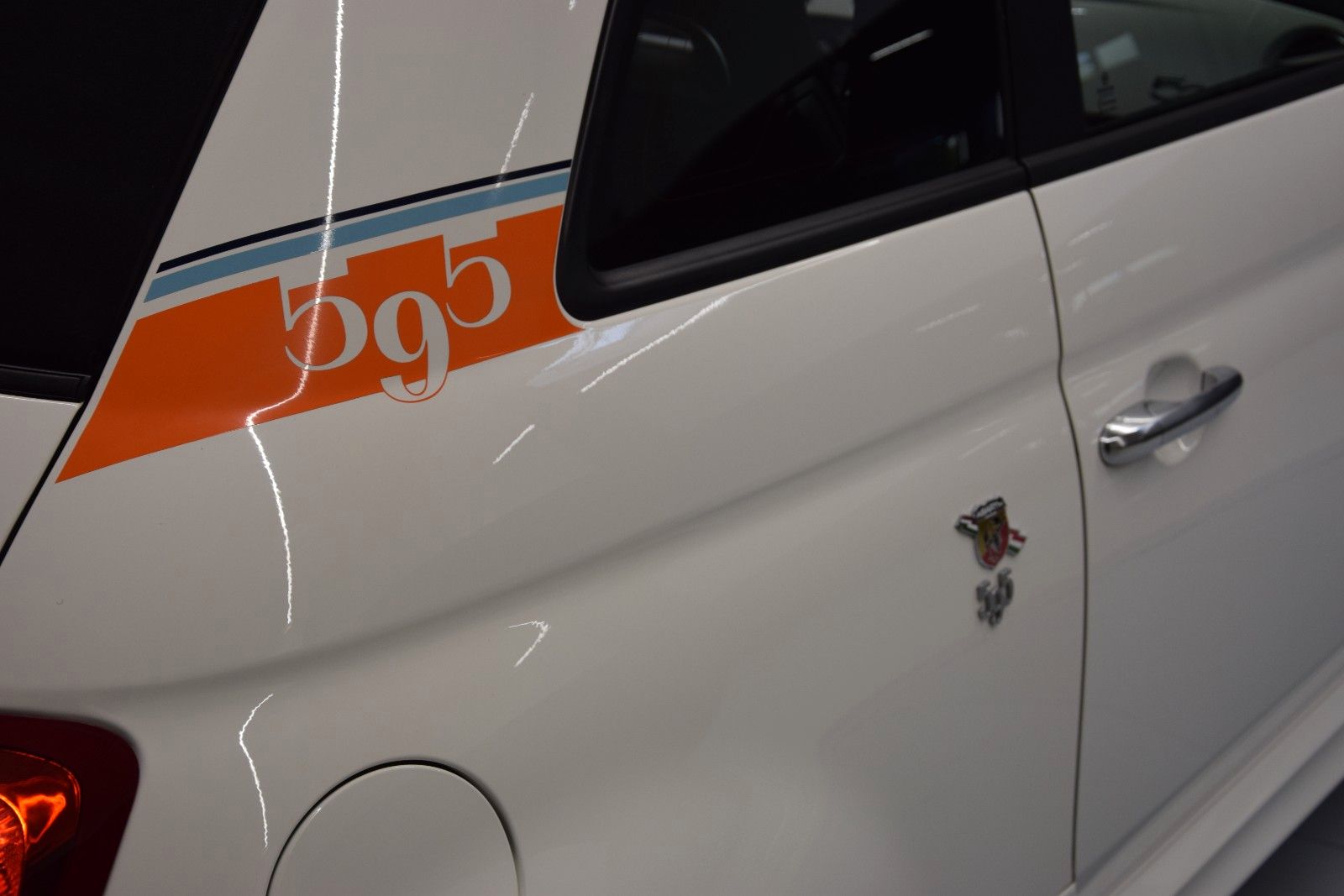 Fahrzeugabbildung Abarth 595C LED PDC CarPlay Android Auto PDC Faltdach