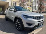 Jeep Compass Limited FWD LED, Automatik - silberne Jeep Compass