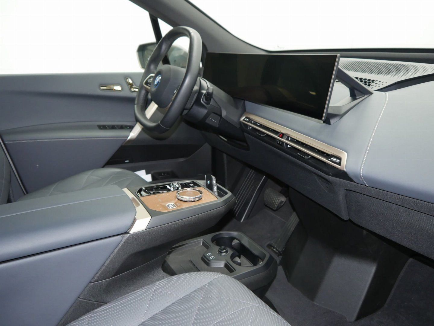 Fahrzeugabbildung BMW iX xDrive40 |Autobahnassistent |BMW Laserlicht |
