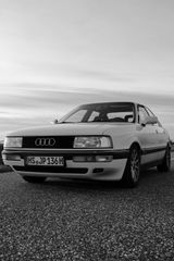 Audi 90 - Audi 90 mit Benzin-Antrieb