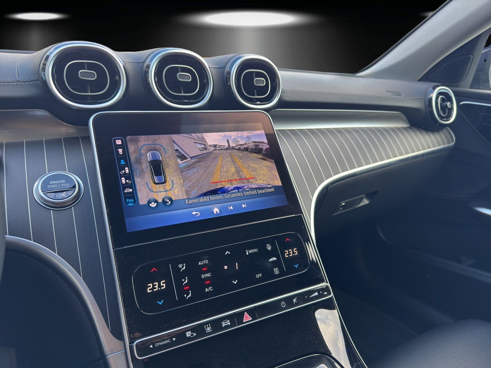 Fahrzeugabbildung Mercedes-Benz C 220d T Avantg 19"AMG Standhz AHK KeyGo HUD HAL