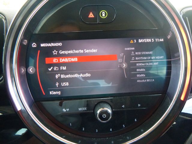 Fahrzeugabbildung MINI COOPER Countryman >AUT/KAM/NAVI/SHZ<