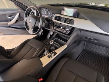BMW 318 - 12