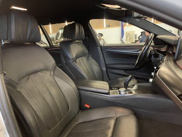 BMW 540d  Touring xDrive M Sport *1.HAND*LED*KAM*AHK