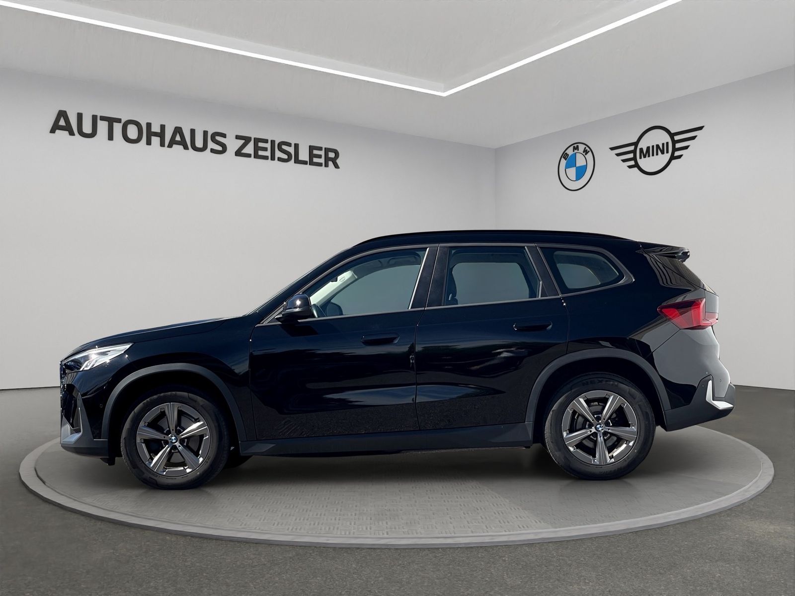 BMW X1 sDrive18d Rückfahrkamera AHK Sitzheizung foto 4