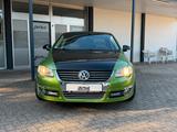 Volkswagen Passat Lim. Highline*LEDER*MEMORY*SHZ*PDC* - Volkswagen Passat: Grün