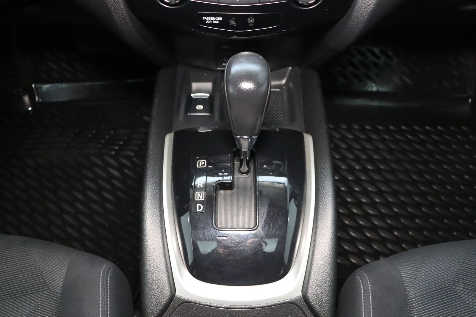 Fahrzeugabbildung Nissan X-Trail 1.6 dCi Automatik